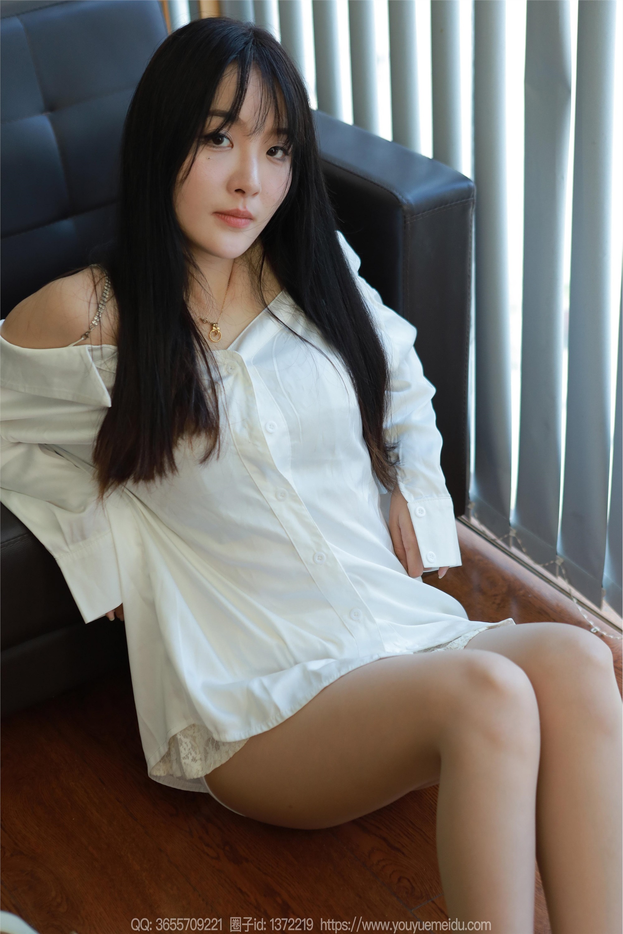 IESS异思趣向  2024.08.26 丝享家 1829 婉萍《一字肩衬衣》